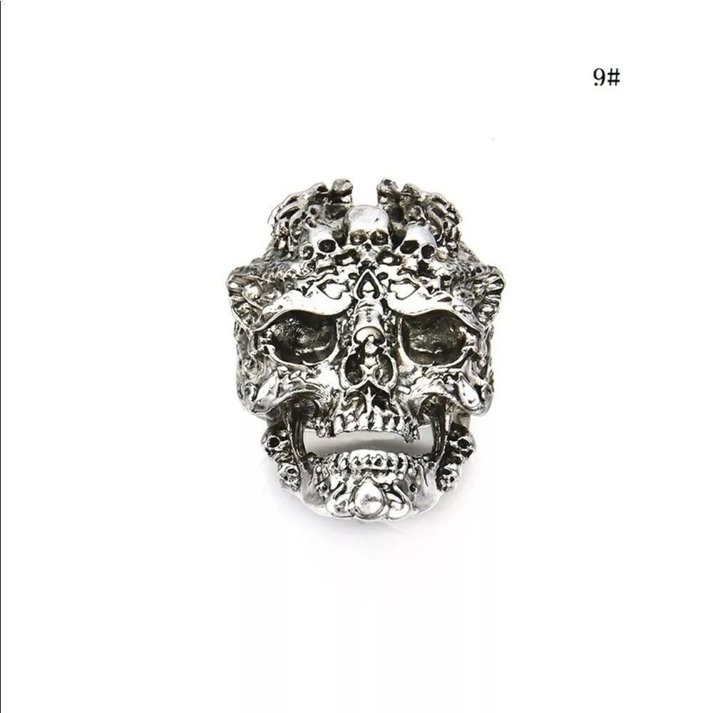 Men’s jewelry skull ring size 11 new in package biker